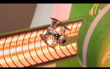 MAI MULT DECÂT GARDĂ DE CORP/ Ne putem bucura de mersul pe bicicletă la soare chiar şi în condiţiile sălii de antrenament.